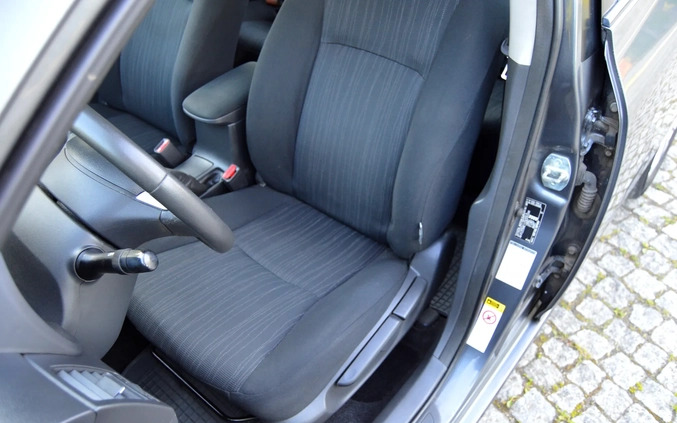Toyota Corolla cena 18900 przebieg: 270000, rok produkcji 2010 z Sierpc małe 497